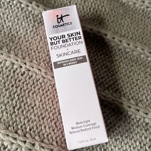 IT Cosmetics Your Skin but Better Foundation + skincare Light Cool 20 NEW